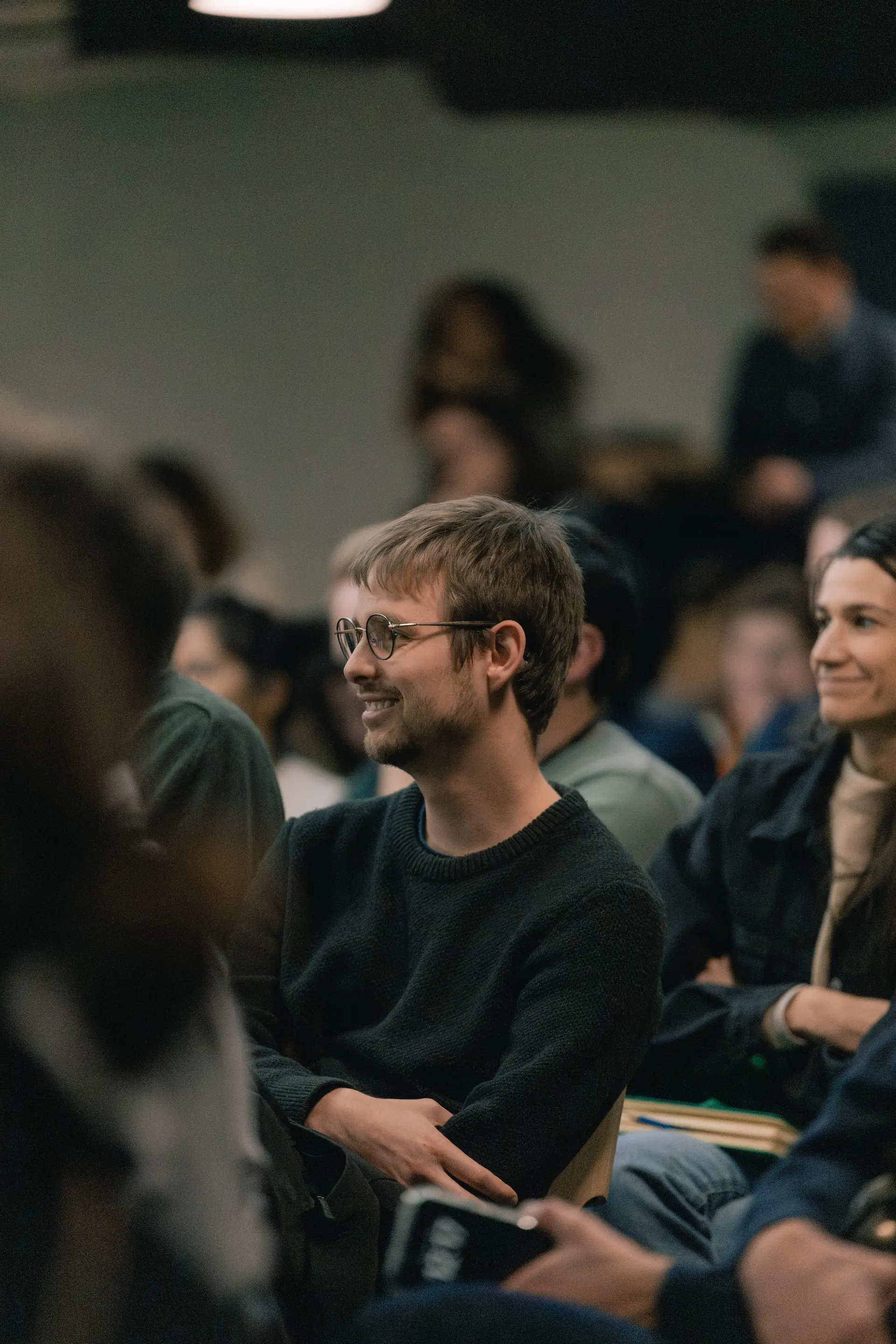 Public souriant lors d'un événement professionnel chez _icilundi à Nantes